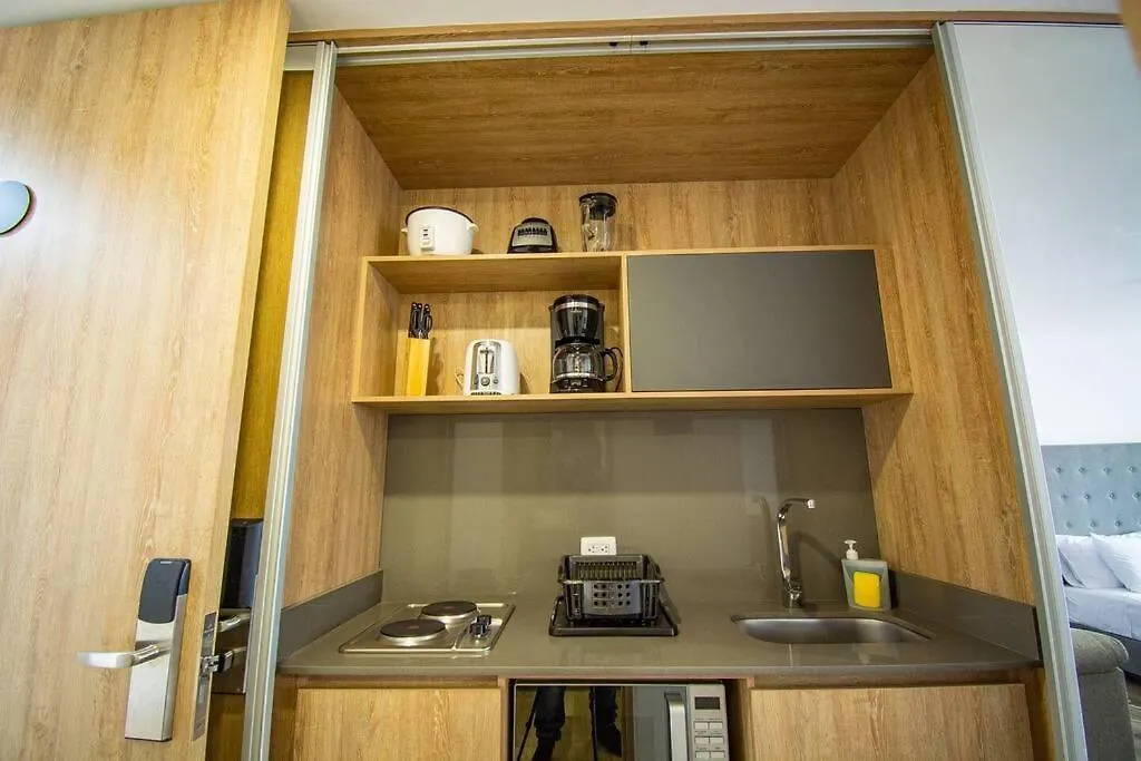 Poblado, Modern Studio, Coworking, A/C, Gym 1411 Medellin Colombia